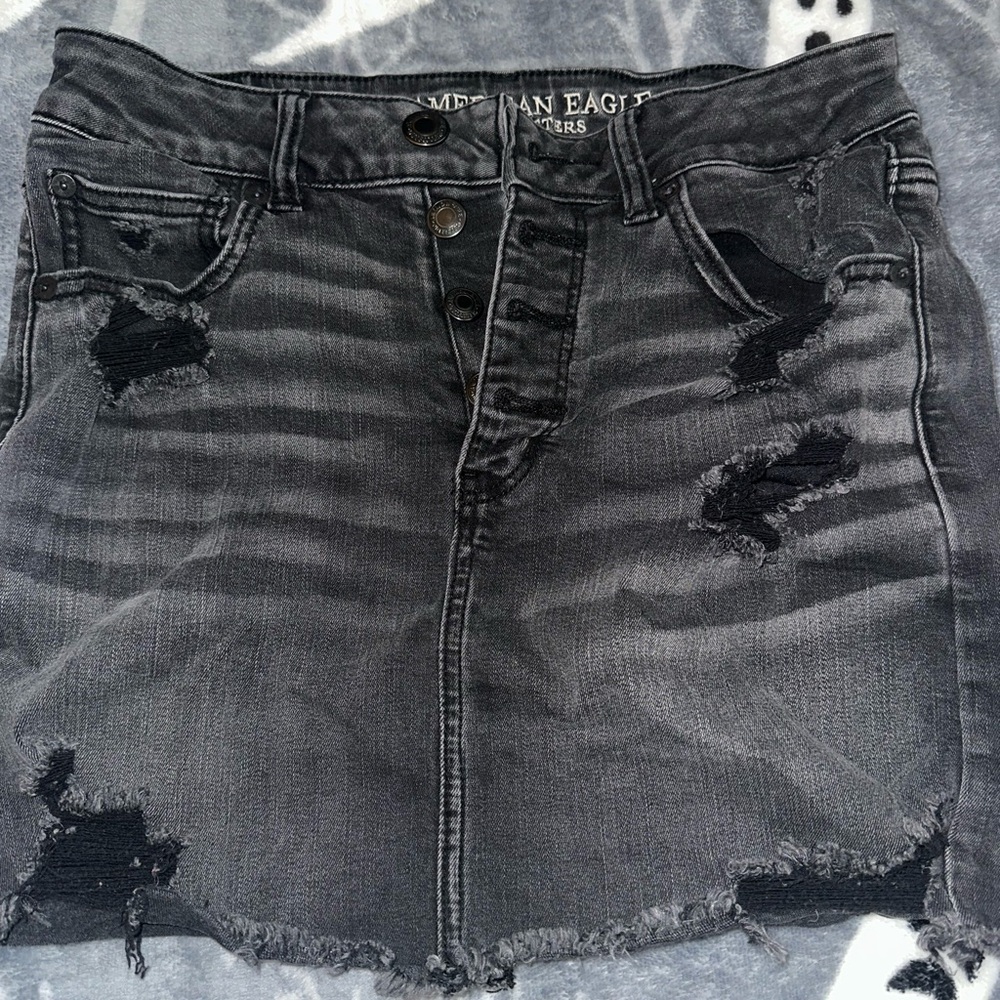 American Eagle Outfitters Women's Black Distressed Mini Skirt
